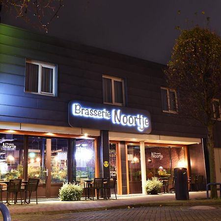 Hotel Rozenburg ภายนอก รูปภาพ