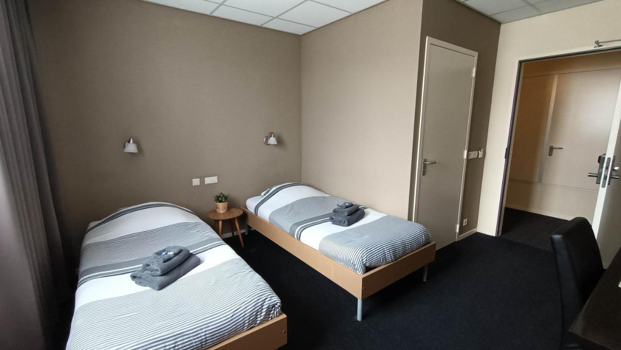 Hotel Rozenburg ภายนอก รูปภาพ