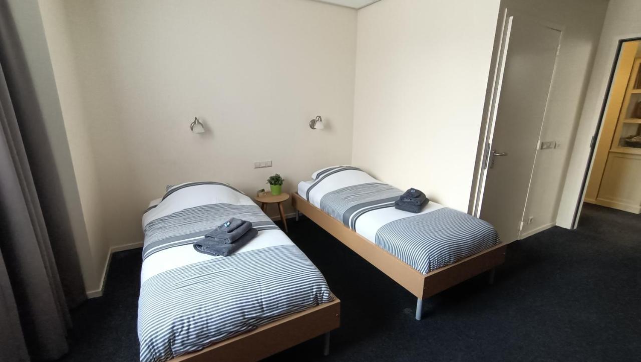 Hotel Rozenburg ภายนอก รูปภาพ