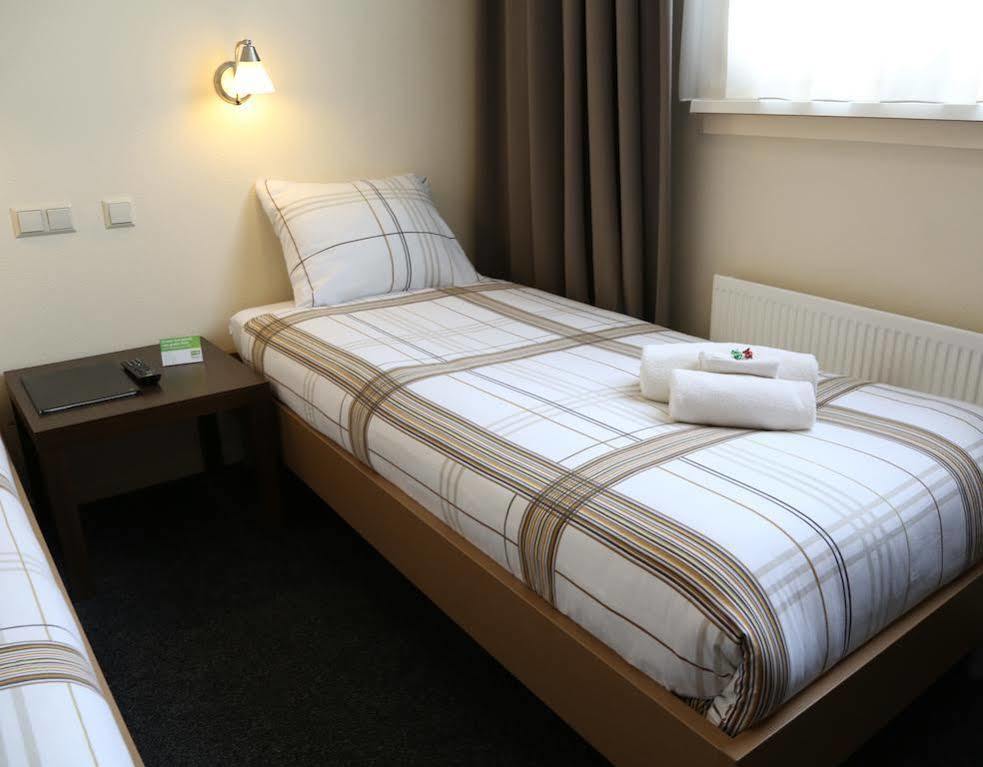 Hotel Rozenburg ภายนอก รูปภาพ