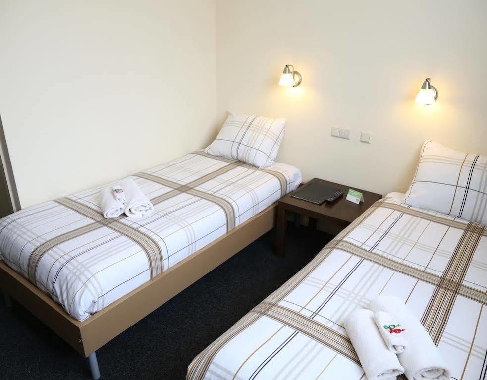 Hotel Rozenburg ภายนอก รูปภาพ