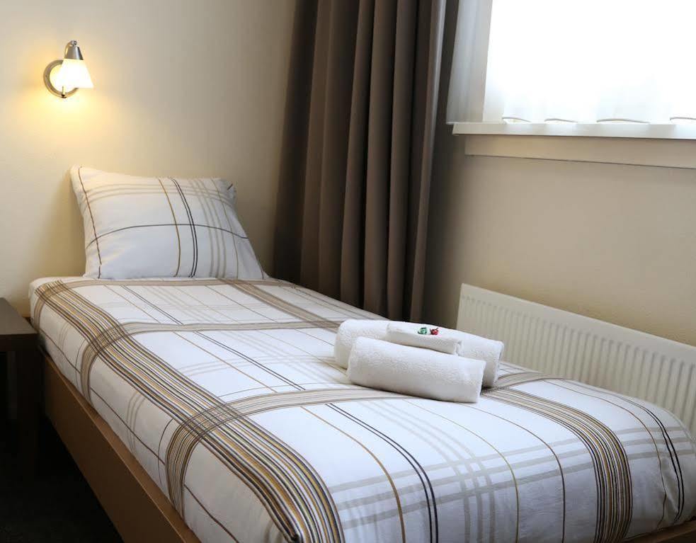 Hotel Rozenburg ภายนอก รูปภาพ