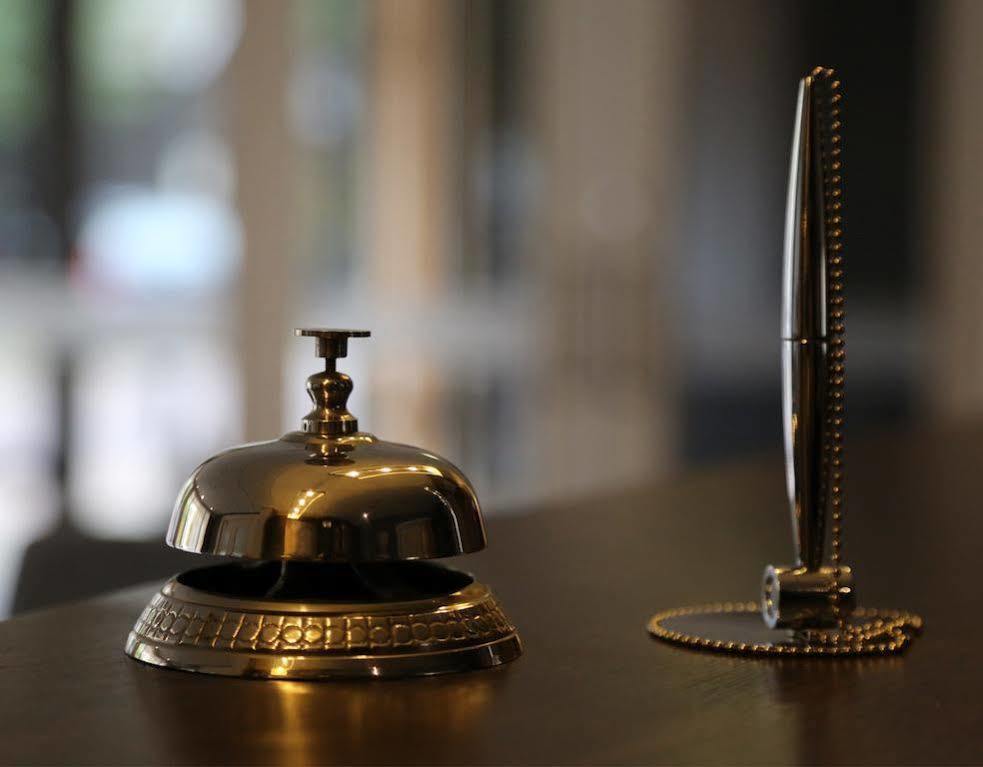 Hotel Rozenburg ภายนอก รูปภาพ